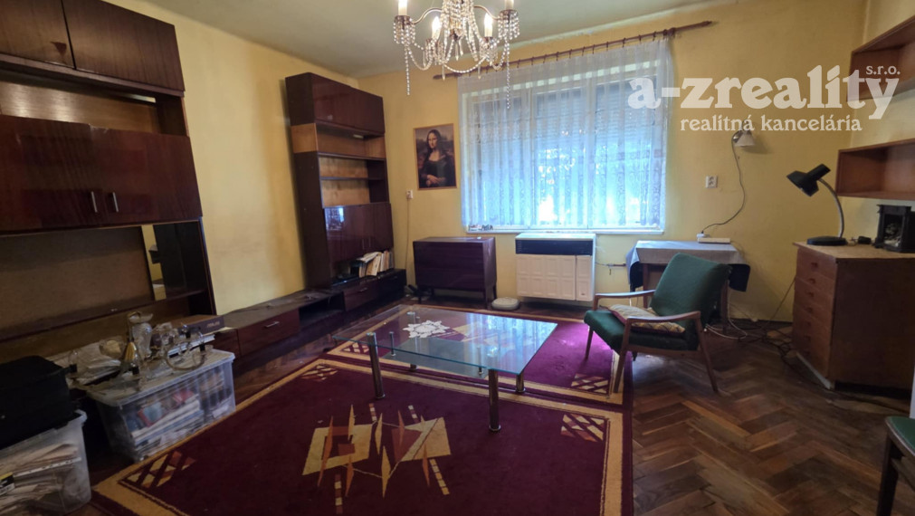 Ponúkame na predaj rod.dom v Nesvadoch