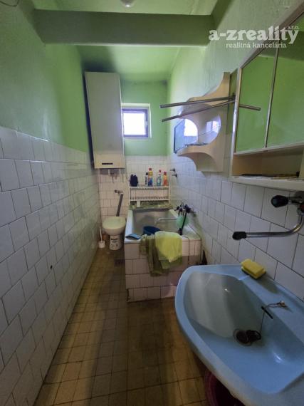 Ponúkame na predaj rod.dom v Nesvadoch