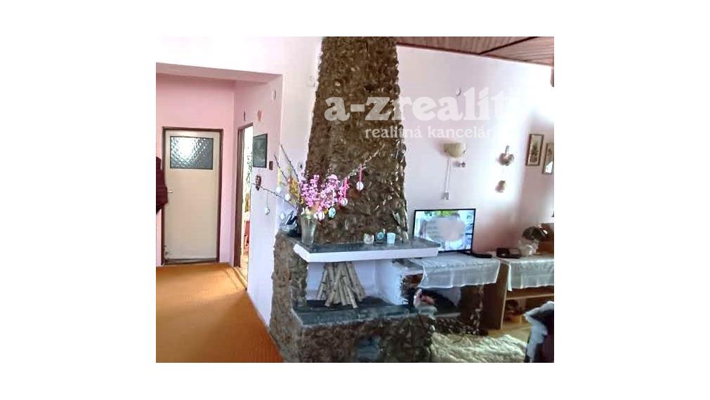 ZNÍŽENÁ CENA: Na predaj 5 izbový rodinný dom v obci Bánov