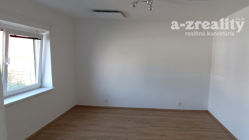 Na prenájom rodinný dom v obci Úľany nad Žitavou