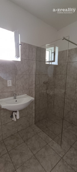 Na prenájom rodinný dom v obci Úľany nad Žitavou