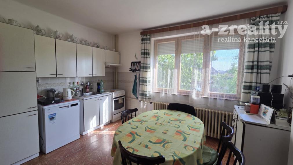 Výhodná ponuka!!!Na predaj poschodový rodinný dom v meste Kolárovo