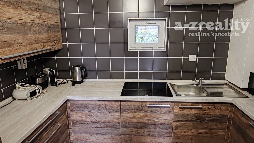 Na predaj rekreačná chata pri Dunaji