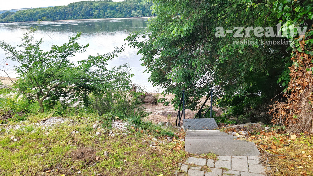 Na predaj rekreačná chata pri Dunaji