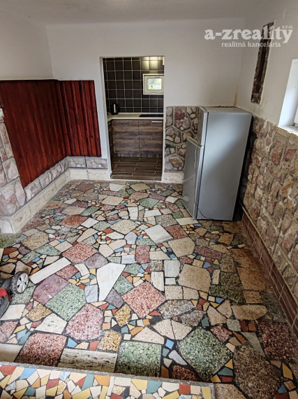 Na predaj rekreačná chata pri Dunaji