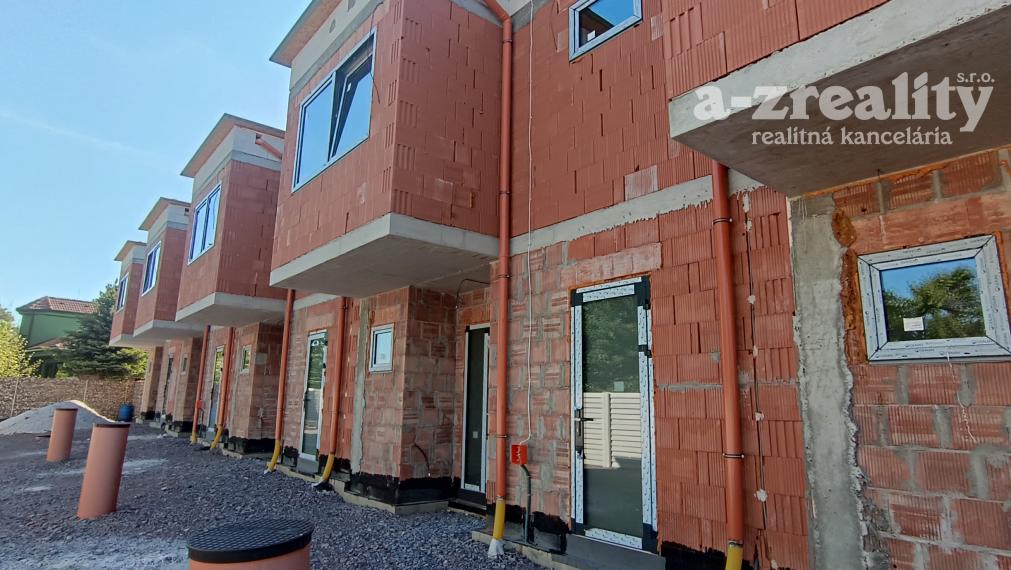 Predaj novostavieb RD v radovej zástavbe v Ivanke pri Nitre