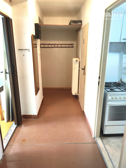 Predaj 3 izbový bytu v štvorbytovke s garážou v Nových Zámkoch