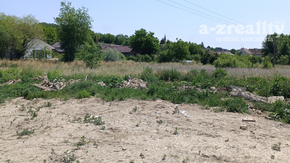 Na predaj investičný pozemok v obci Čechy