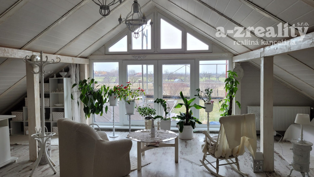 Zrekonštruovaný rodinný dom v tichom raji v Okoličnej na Ostrove