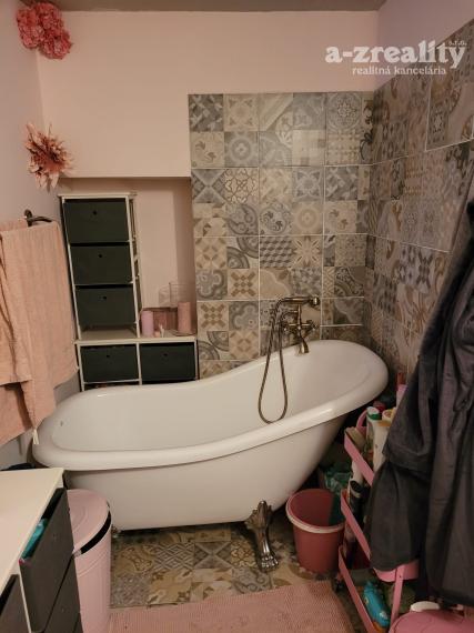 Zrekonštruovaný rodinný dom v tichom raji v Okoličnej na Ostrove