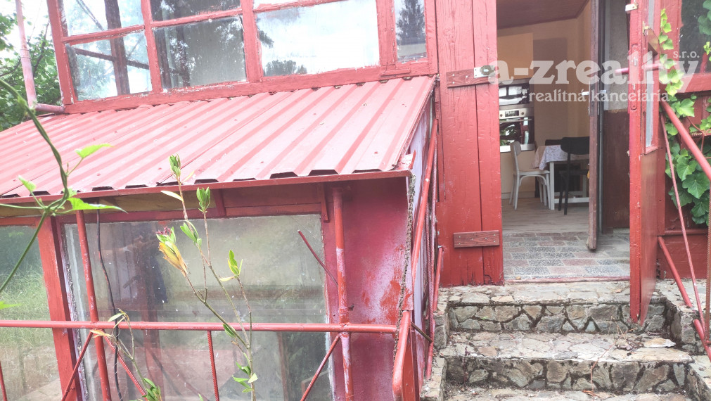 Na predaj chata chat.osade Kvitnúci ostrov pri Nových Zámkoch