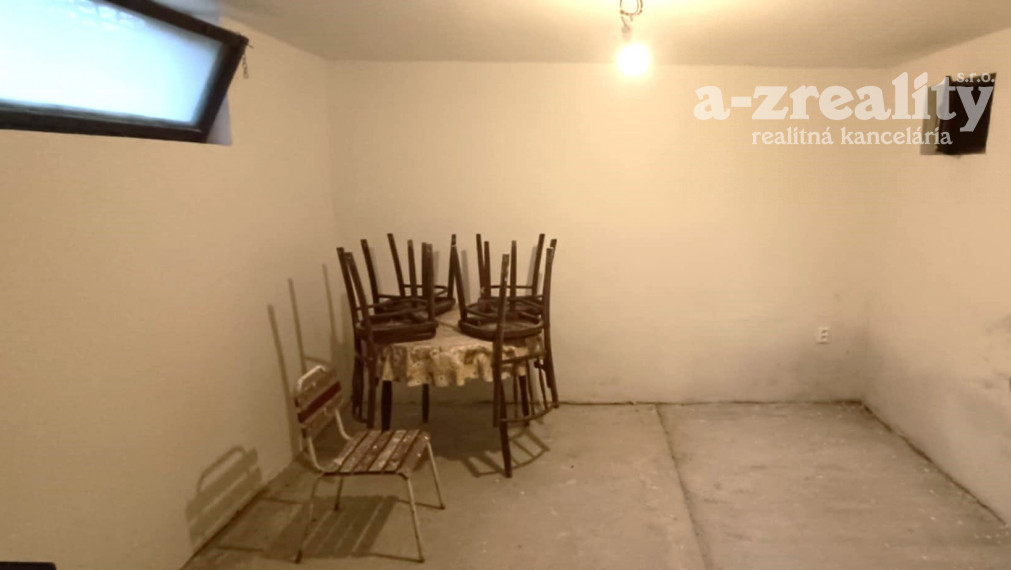 Na predaj chata chat.osade Kvitnúci ostrov pri Nových Zámkoch