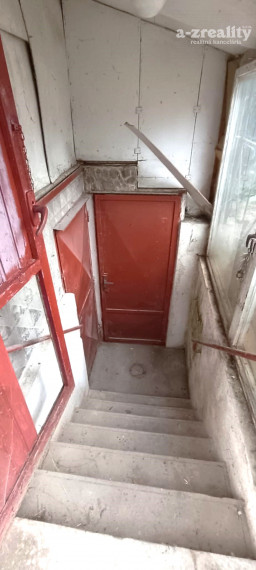 Na predaj chata chat.osade Kvitnúci ostrov pri Nových Zámkoch