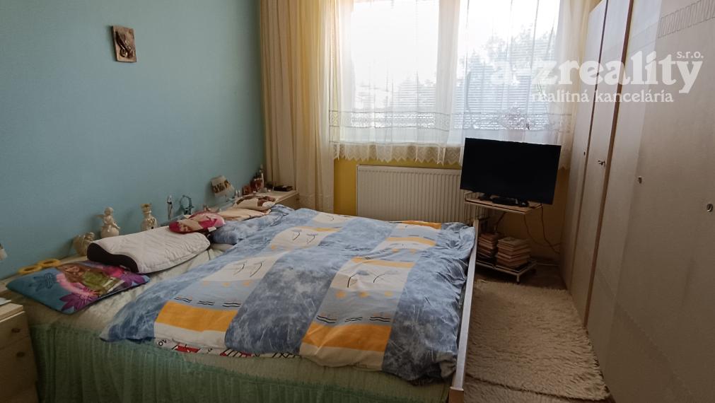 Na predaj kompletne zrekonštruovaný rodinný dom s bazénom v Palárikove