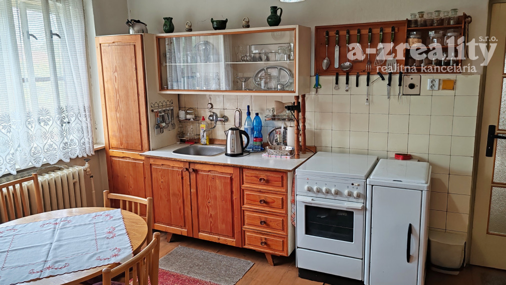 Na predaj rodinný dom s veľkou záhradou v Komárne