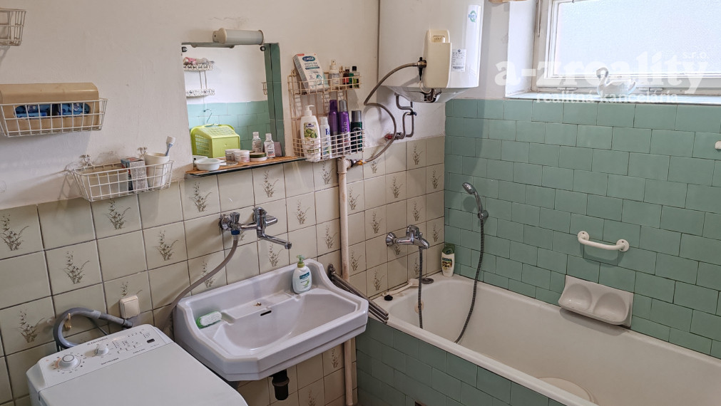 Na predaj rodinný dom s veľkou záhradou v Komárne