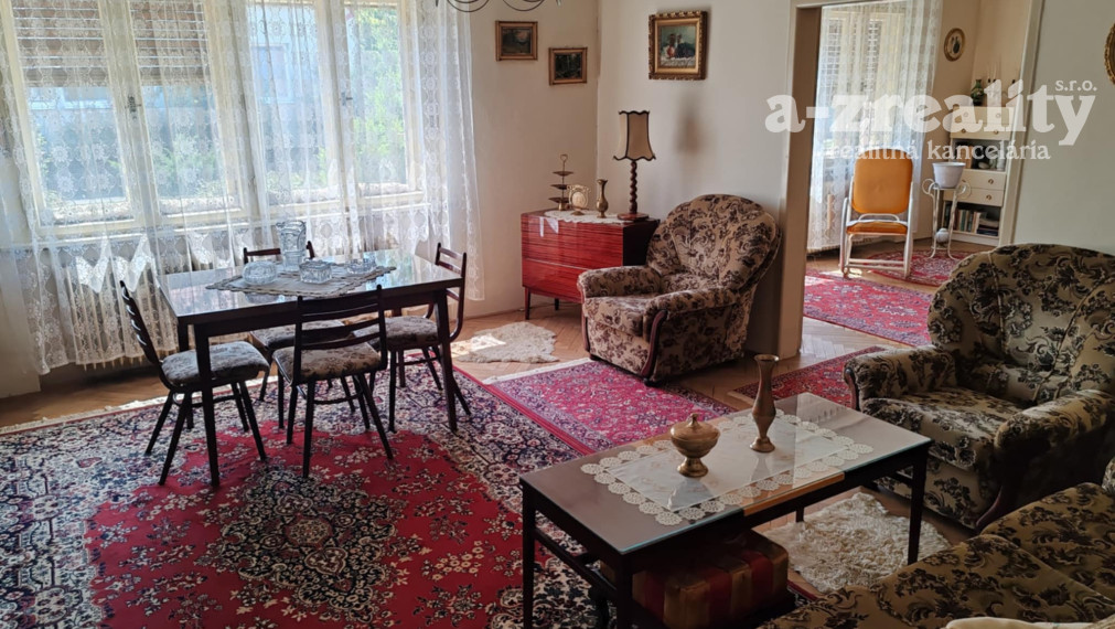 Na predaj rodinný dom s veľkou záhradou v Komárne