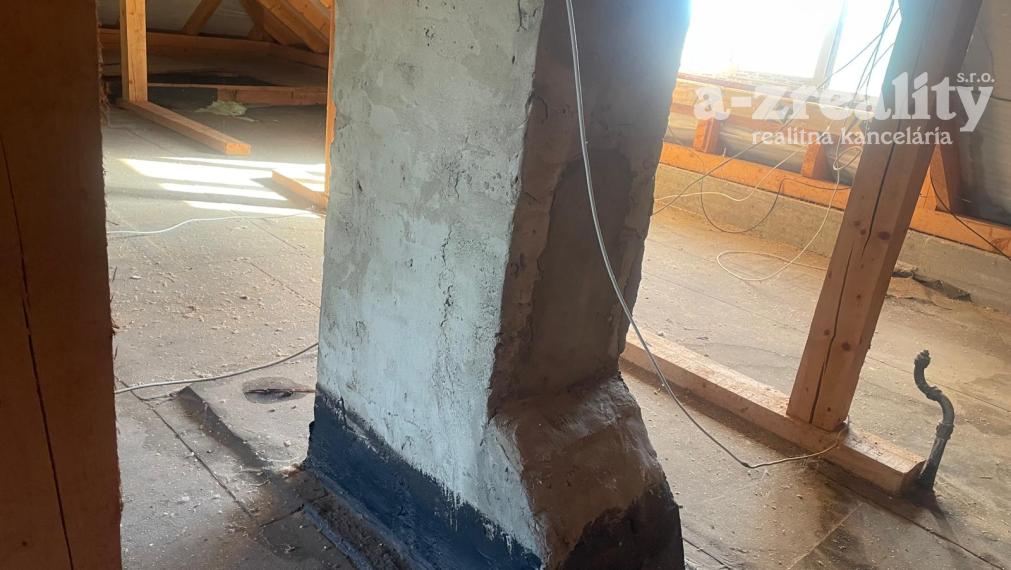 Na predaj kompletne zrekonštruovaný rodinný dom s bazénom v Palárikove