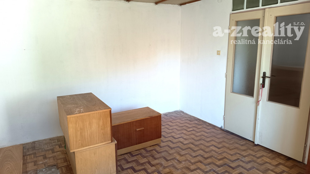 ZNÍŽENÁ CENA! Na predaj 4 izbový rodinný dom v Bánove