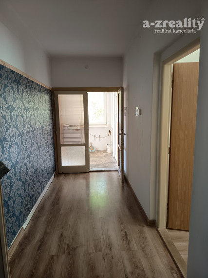 ZNÍŽENÁ CENA! Na predaj 4 izbový rodinný dom v Bánove