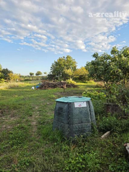 Ponúkame na predaj rodinný dom v Zlatnej na Ostrove