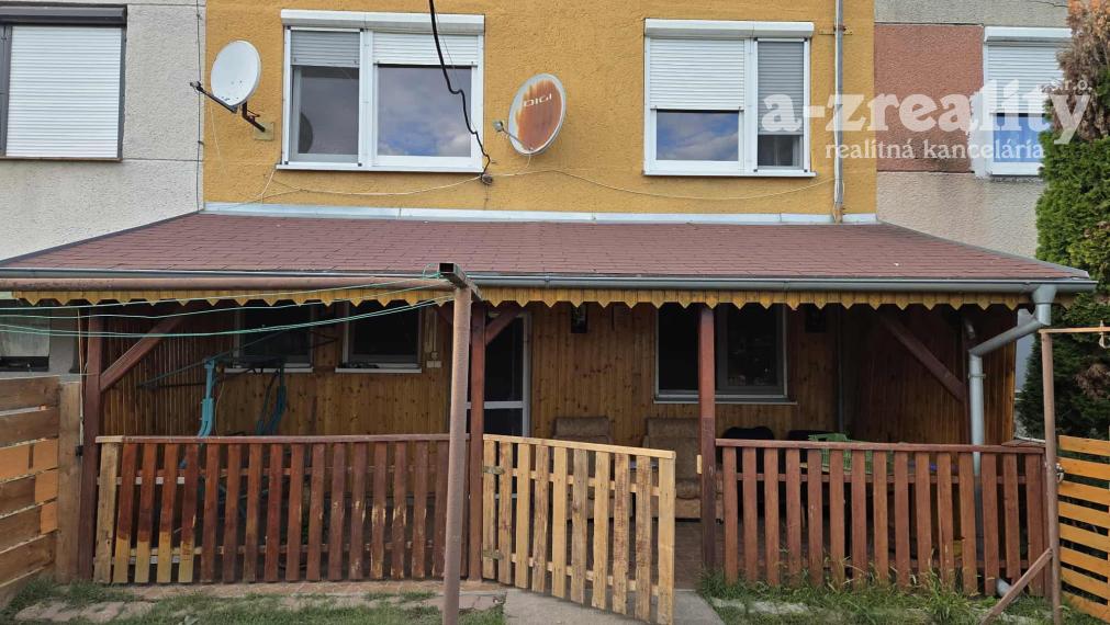 Ponúkame na predaj rodinný dom v Zlatnej na Ostrove