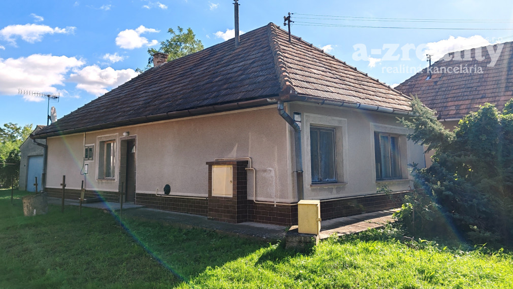 Rodinný dom s garážou na predaj v Marcelovej