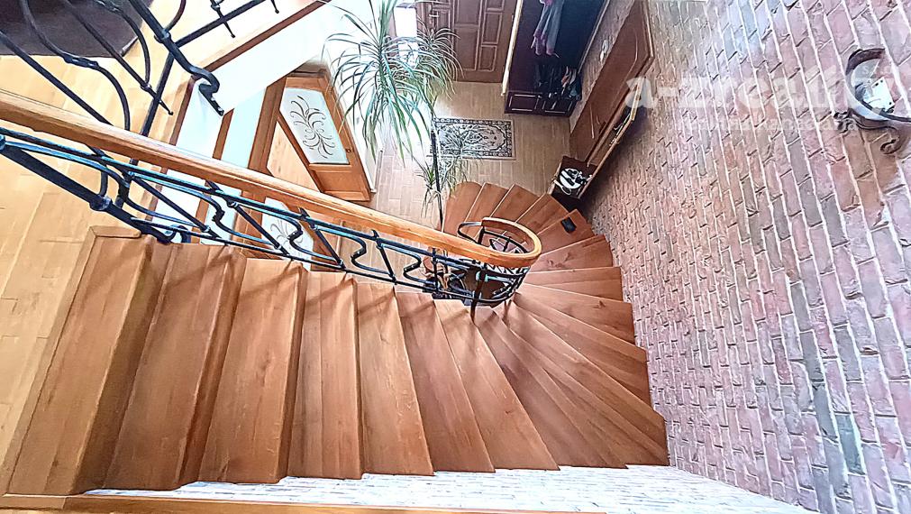 Predaj luxusného rodinného domu v TOP lokalite Nových Zámkov