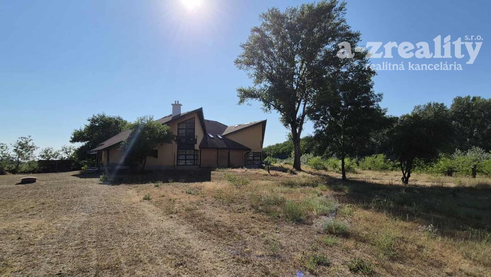 Komerčný objekt na predaj pri Komárne