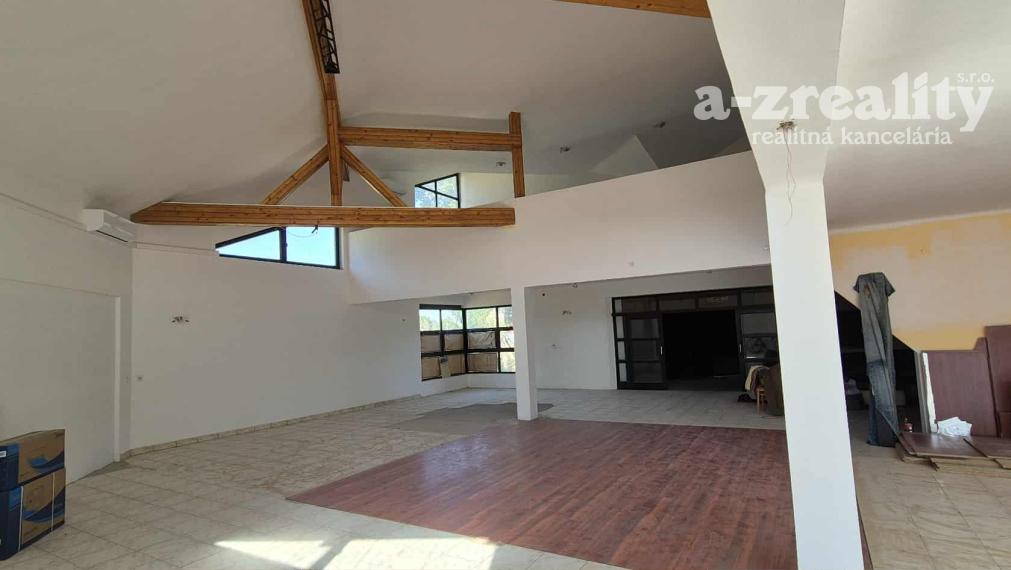 Komerčný objekt na predaj pri Komárne