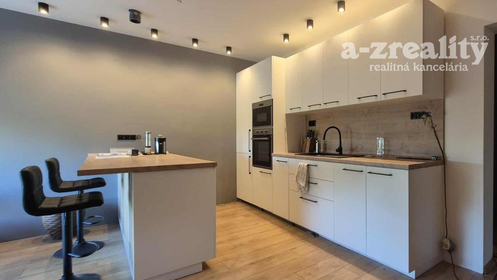 Komerčný objekt na predaj pri Komárne