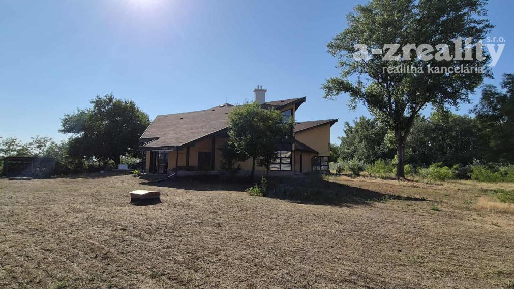 Komerčný objekt na predaj pri Komárne