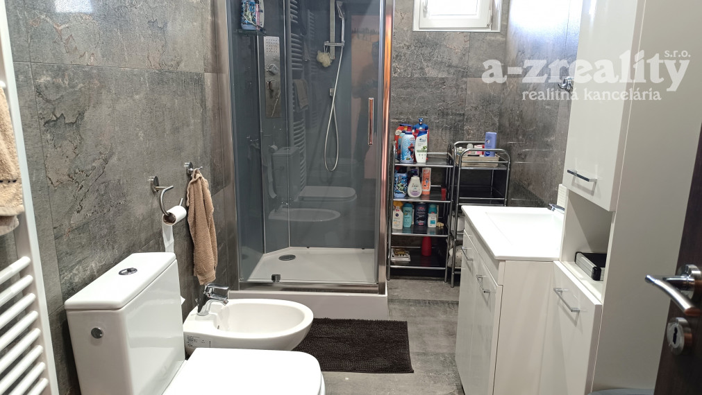 Na predaj štýlový rodinný dom v obci Veľké Ludince