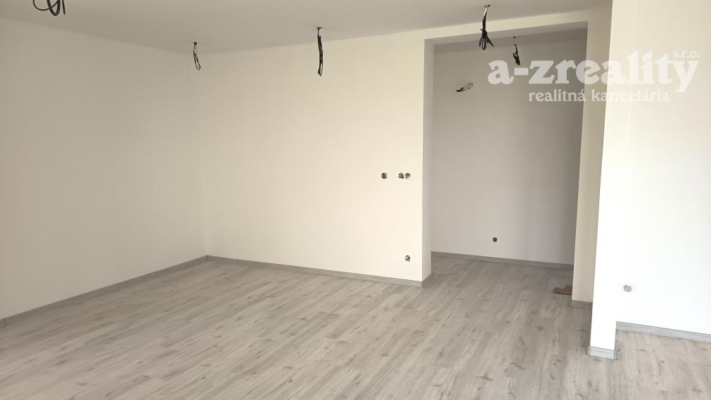 ZNÍŽENÁ CENA - Na predaj 2 novostavby-holodomy v Nesvadoch