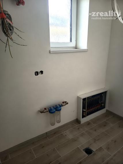 ZNÍŽENÁ CENA - Na predaj 2 novostavby-holodomy v Nesvadoch