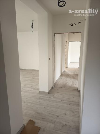 ZNÍŽENÁ CENA - Na predaj 2 novostavby-holodomy v Nesvadoch