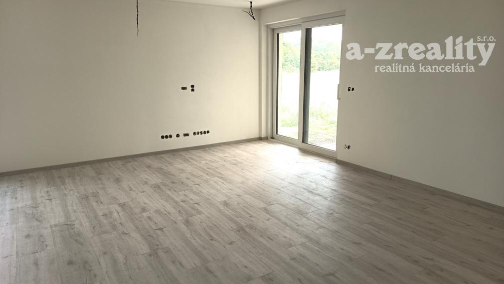 ZNÍŽENÁ CENA - Na predaj 2 novostavby-holodomy v Nesvadoch