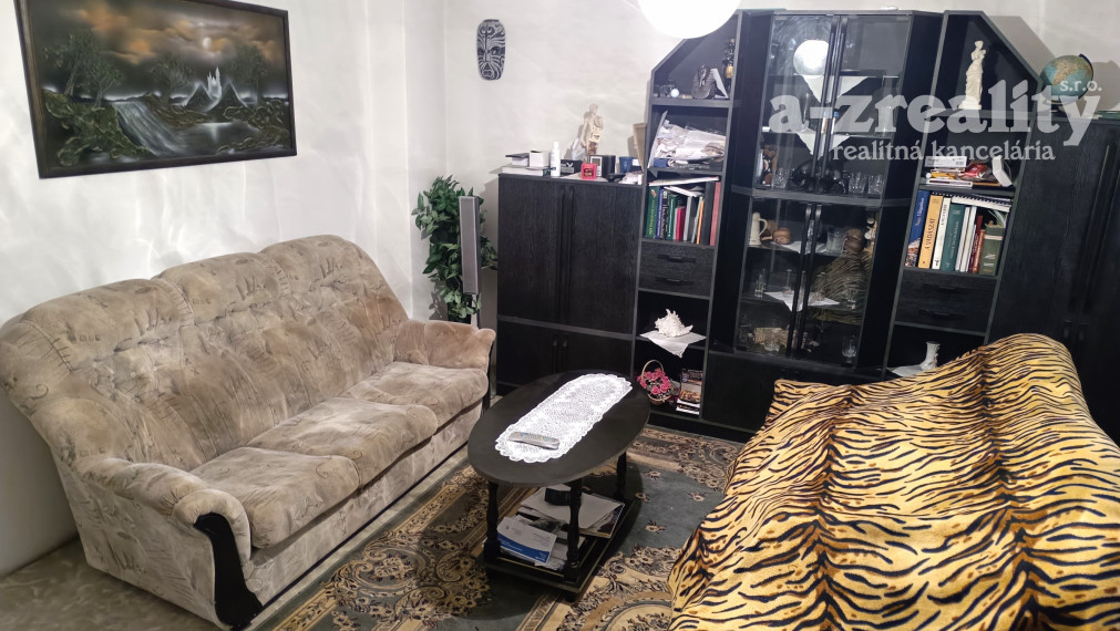 Na prenájom veľký rodinný dom v obci Dvory nad Žitavou