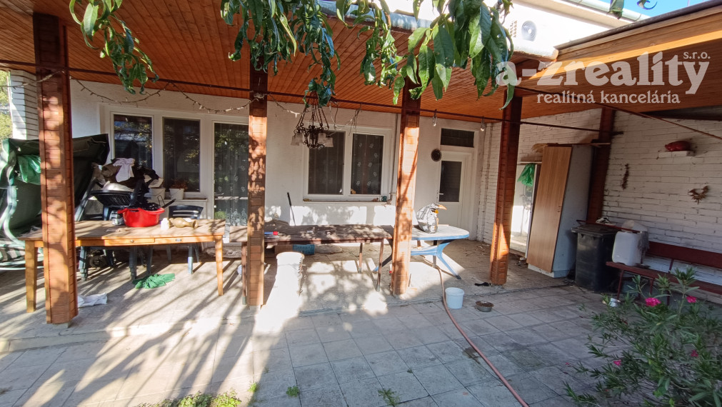 Na prenájom veľký rodinný dom v obci Dvory nad Žitavou