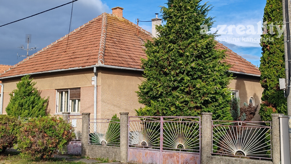 Na predaj rodinný dom s veľkou záhradou v Komárne