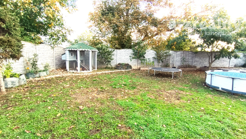 Na predaj čiastočne zrekonštruovaný rodinný dom v Jatove