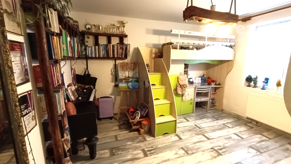 Na predaj čiastočne zrekonštruovaný rodinný dom v Jatove