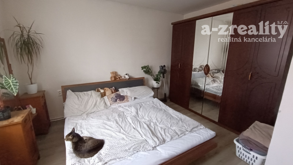 Na predaj čiastočne zrekonštruovaný rodinný dom v Jatove