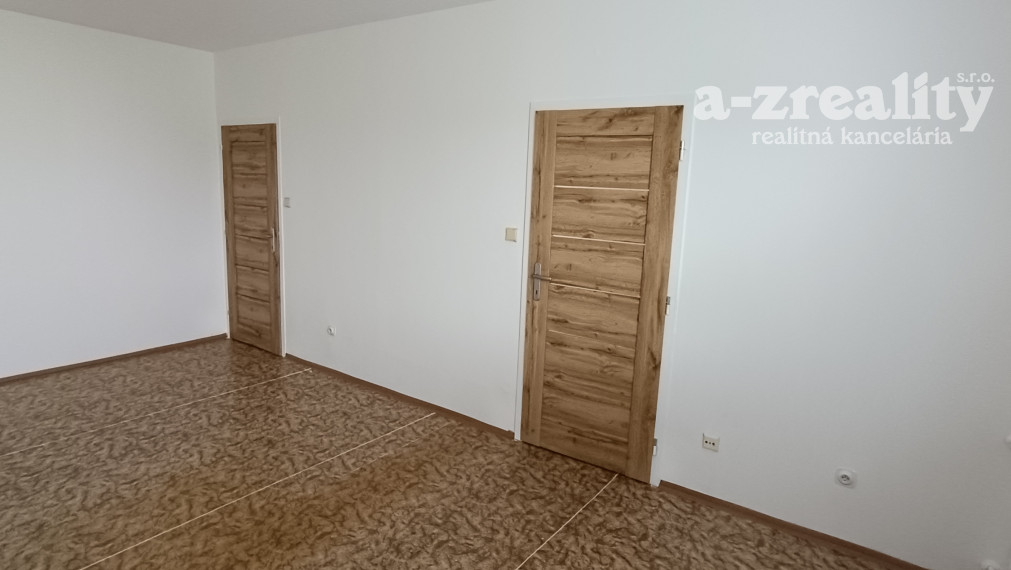 Prenájom 2 izbového bytu na sídlisku JUH v Nových Zámkoch,