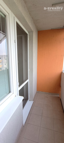 Prenájom 2 izbového bytu na sídlisku JUH v Nových Zámkoch,