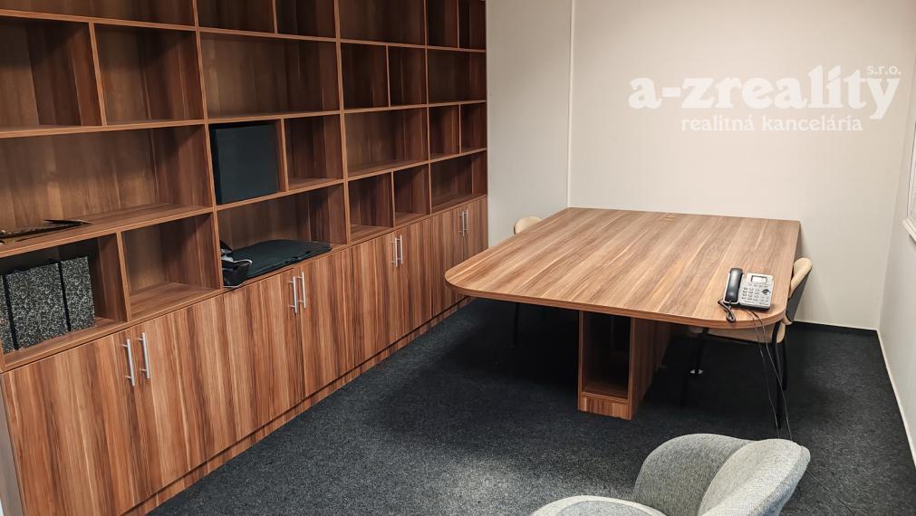 Pekná kancelária na prenájom v Komárne