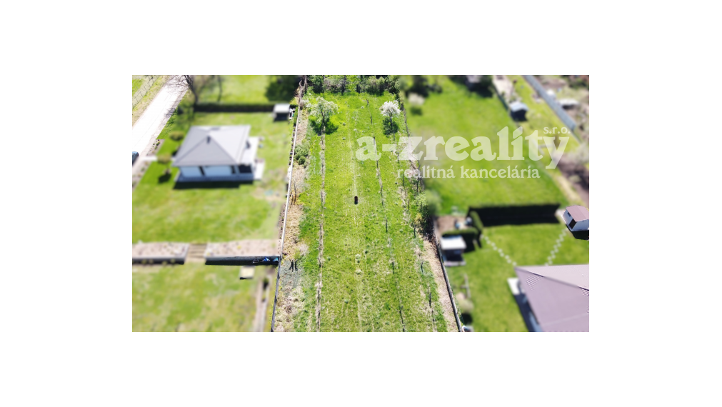 Pozemok vhodný na výstavbu na predaj v obci Šrobárová