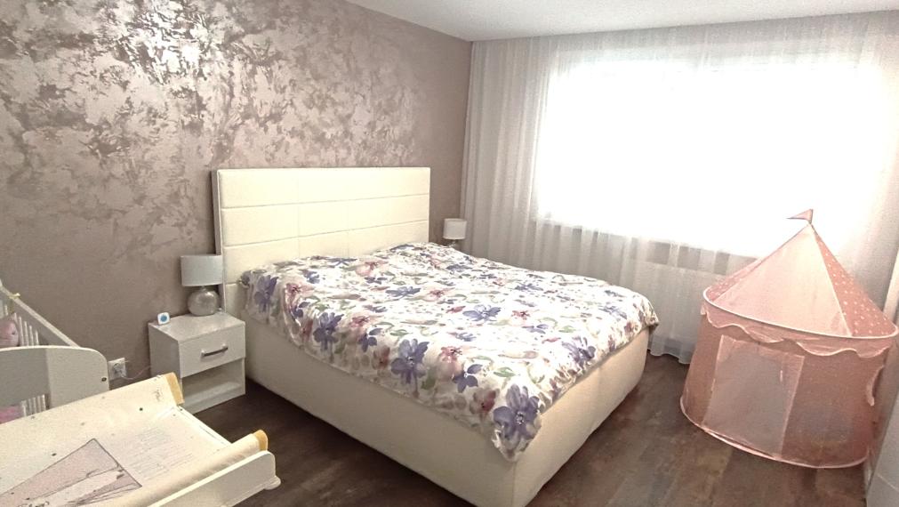 Na predaj zrekonštruovaný veľký 3 izbový byt v Nových Zámkoch