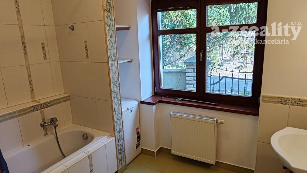 Iba u nás! Pekný  dom na prenájom pri Komárne