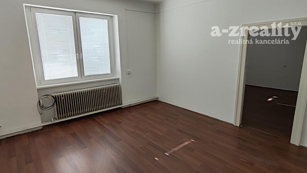 Komerčný objekt na prenájom v obci Šrobárová